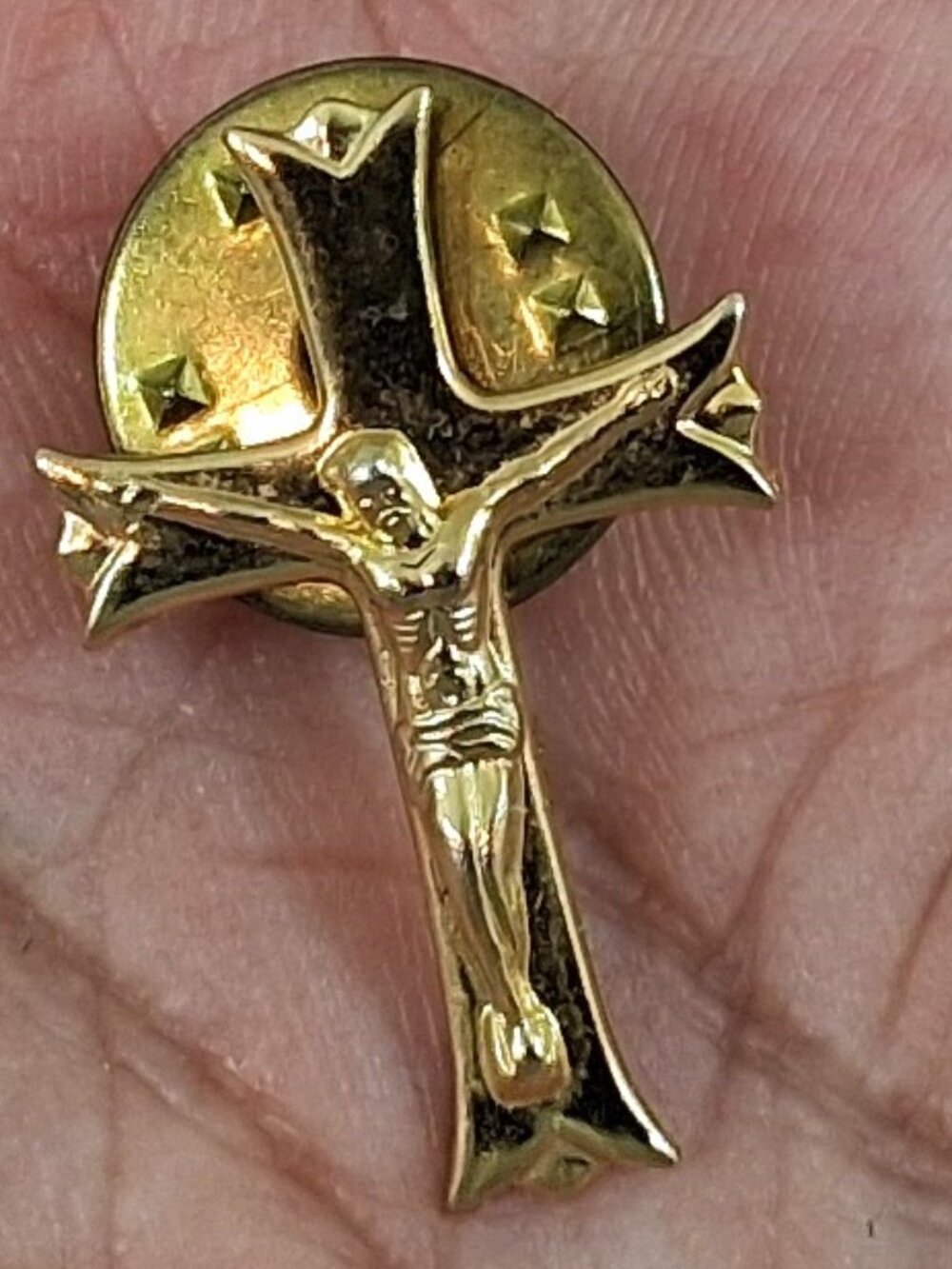 Vintage 70s Cross Pin Gold Tone Lapel Brooch